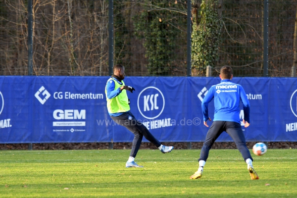 KSC-Training-2022-in-Karlsruhe025