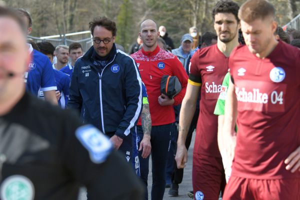 KSC-unentschieden-gegen-Schalke-04-im-BBBank-Wildpark034