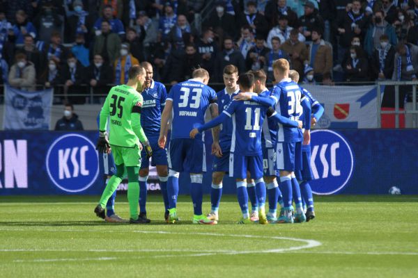 KSC-unentschieden-gegen-Schalke-04-im-BBBank-Wildpark037
