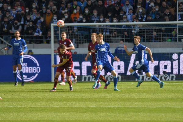 KSC-unentschieden-gegen-Schalke-04-im-BBBank-Wildpark049