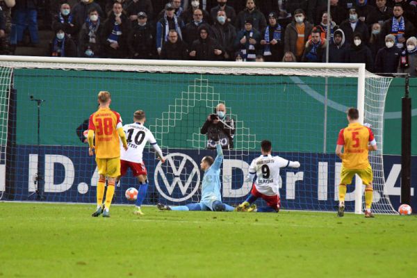 KSC-scheidet-gegen-den-HSV-im-Pokal-aus160