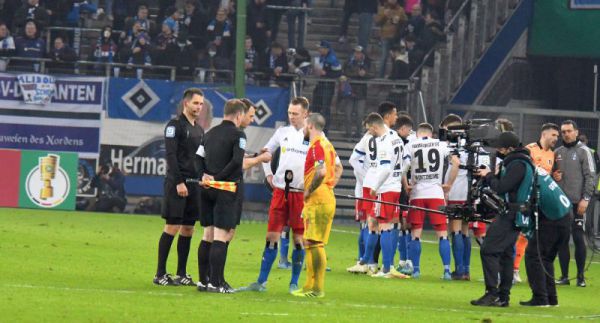 KSC-scheidet-gegen-den-HSV-im-Pokal-aus219