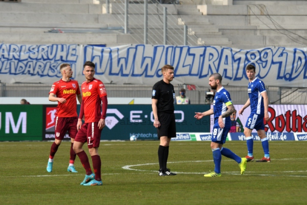 KSC-spielt-Unentschieden-gegen-SSV-Jahn-Regensburg011
