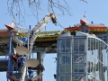 Galerie_-KSC-Haupttribuene-Traeger-um-Traeger-faellt-dem-Neubau-zum-Opfer010