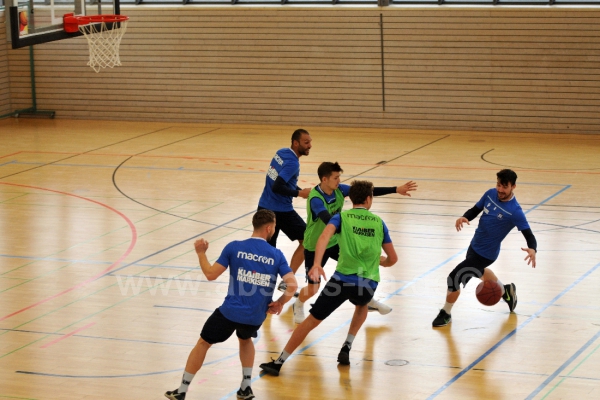KSC-Profis-spielen-Basketball-in-der-Wildparkhalle019