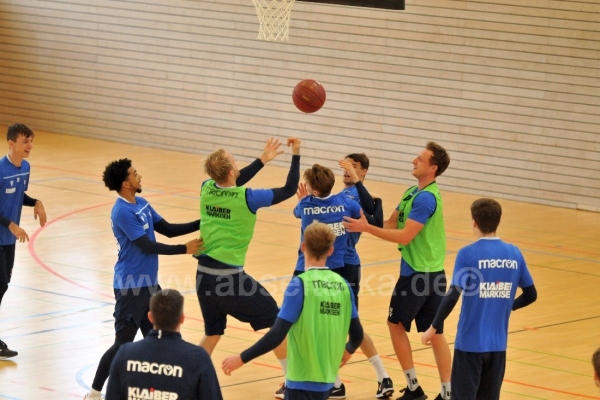 KSC-Profis-spielen-Basketball-in-der-Wildparkhalle035