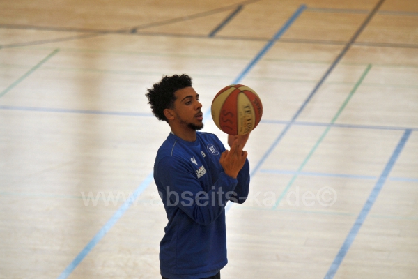 KSC-Profis-spielen-Basketball009