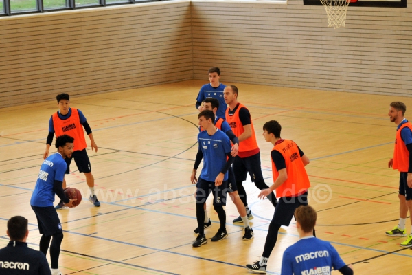 KSC-Profis-spielen-Basketball040