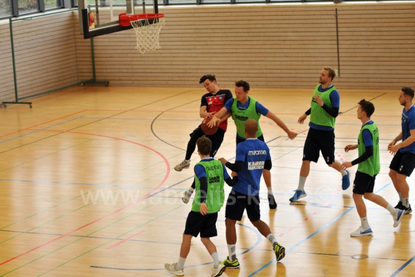 KSC-Profis-spielen-Basketball059