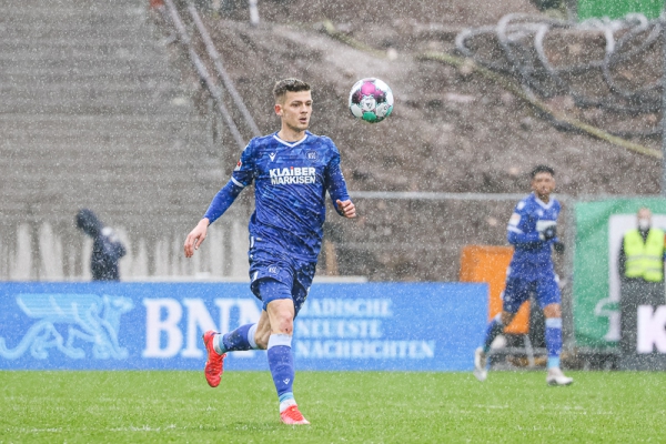 2021-03-14_KSC-Eintracht-Braunschweig_Heimspiel_425_Carmele