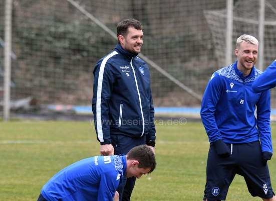 KSC-Training-am-KIT-am-Donnerstag-001