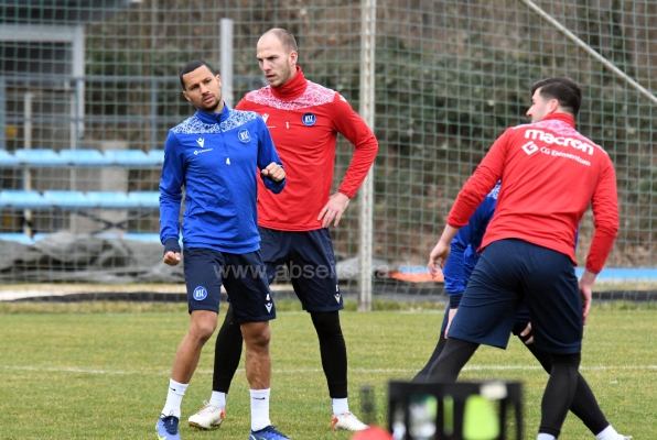 KSC-Training-am-KIT-am-Donnerstag-006