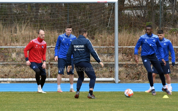 KSC-Training-am-KIT-am-Donnerstag-007