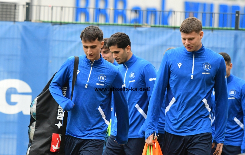 KSC-traniert-fuers-Spitzenspiel-in-Hannover001 KSC-traniert-fuers-Spitzenspiel-in-Hannover001