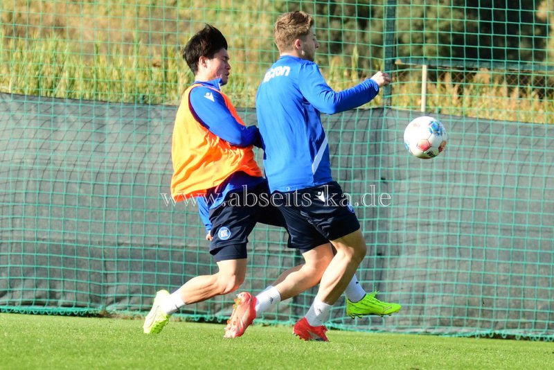 DSC_9032_-KSC-trainiert-mit-Fukuda-und-Simic-Rapp-reist-ab10 DSC_9032_-KSC-trainiert-mit-Fukuda-und-Simic-Rapp-reist-ab10