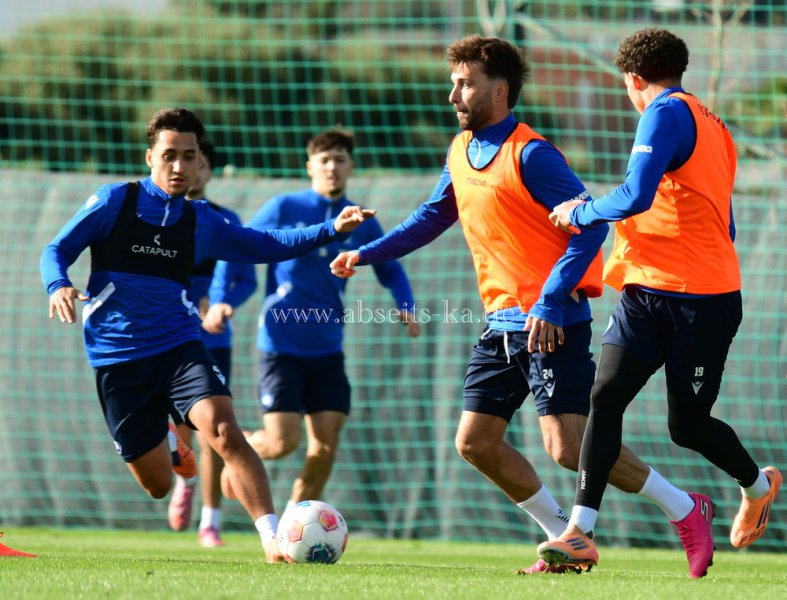 DSC_9186_-KSC-trainiert-mit-Fukuda-und-Simic-Rapp-reist-ab16 DSC_9186_-KSC-trainiert-mit-Fukuda-und-Simic-Rapp-reist-ab16