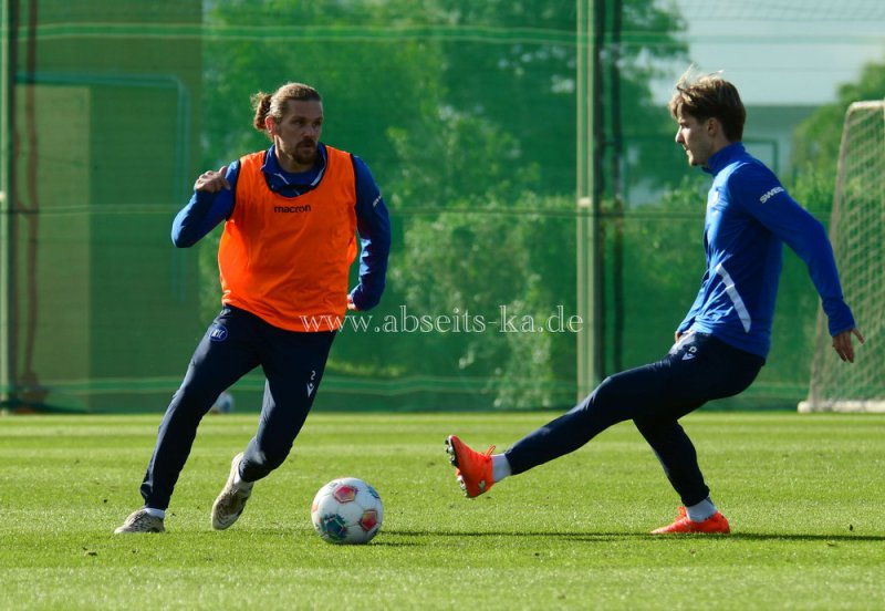 DSC_9194_-KSC-trainiert-mit-Fukuda-und-Simic-Rapp-reist-ab17 DSC_9194_-KSC-trainiert-mit-Fukuda-und-Simic-Rapp-reist-ab17