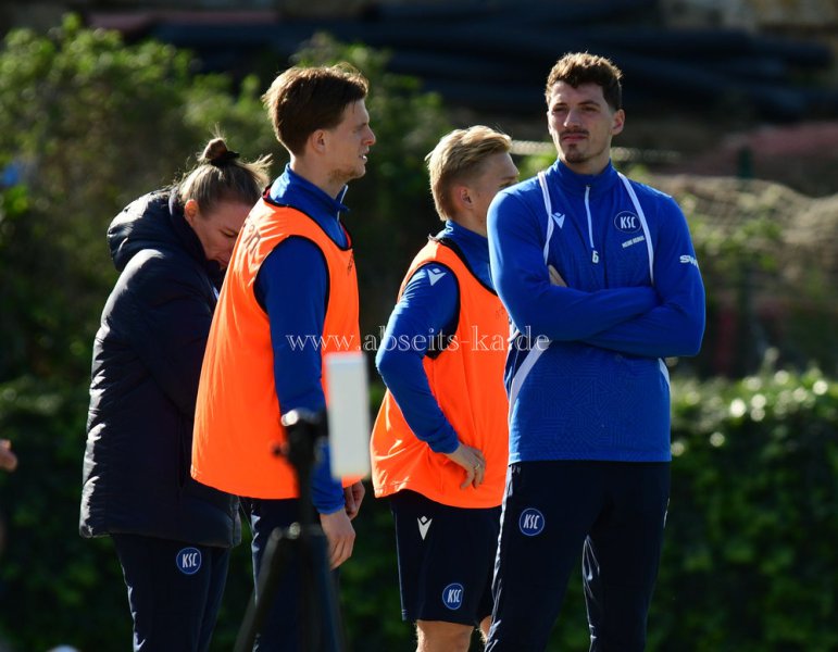 DSC_9226_-KSC-trainiert-mit-Fukuda-und-Simic-Rapp-reist-ab19 DSC_9226_-KSC-trainiert-mit-Fukuda-und-Simic-Rapp-reist-ab19