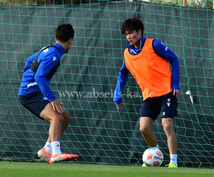 DSC_9303_-KSC-trainiert-mit-Fukuda-und-Simic-Rapp-reist-ab24 DSC_9303_-KSC-trainiert-mit-Fukuda-und-Simic-Rapp-reist-ab24