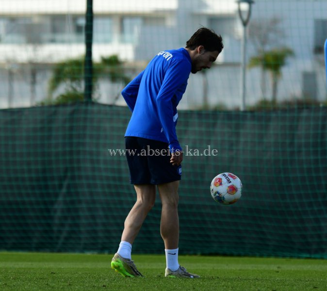 DSC_9360_-KSC-trainiert-mit-Fukuda-und-Simic-Rapp-reist-ab26 DSC_9360_-KSC-trainiert-mit-Fukuda-und-Simic-Rapp-reist-ab26