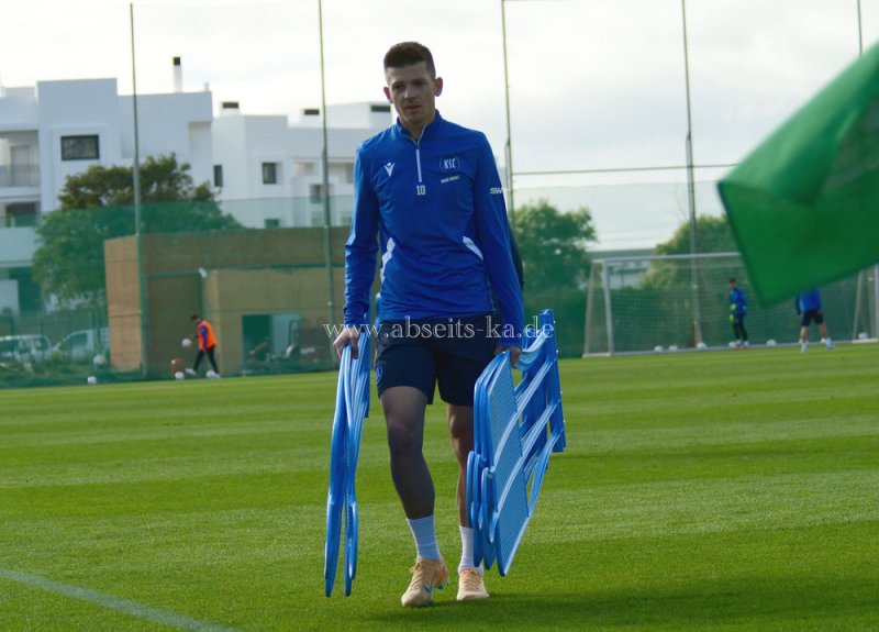 DSC_9368_-KSC-trainiert-mit-Fukuda-und-Simic-Rapp-reist-ab27 DSC_9368_-KSC-trainiert-mit-Fukuda-und-Simic-Rapp-reist-ab27