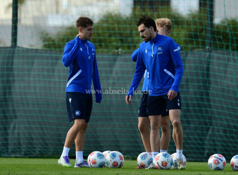 DSC_9380_-KSC-trainiert-mit-Fukuda-und-Simic-Rapp-reist-ab29 DSC_9380_-KSC-trainiert-mit-Fukuda-und-Simic-Rapp-reist-ab29