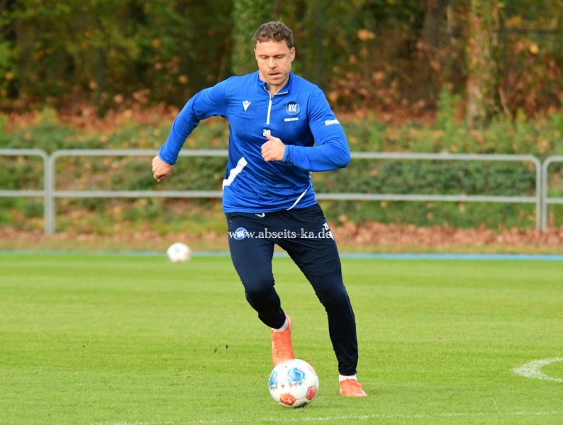 DSC_4585_0A-KSC-Training-in-der-Laenderspielpause-in-November-202516 DSC_4585_0A-KSC-Training-in-der-Laenderspielpause-in-November-202516