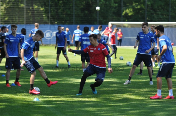 KSC-Training-vor-dem-VfB-Derby052