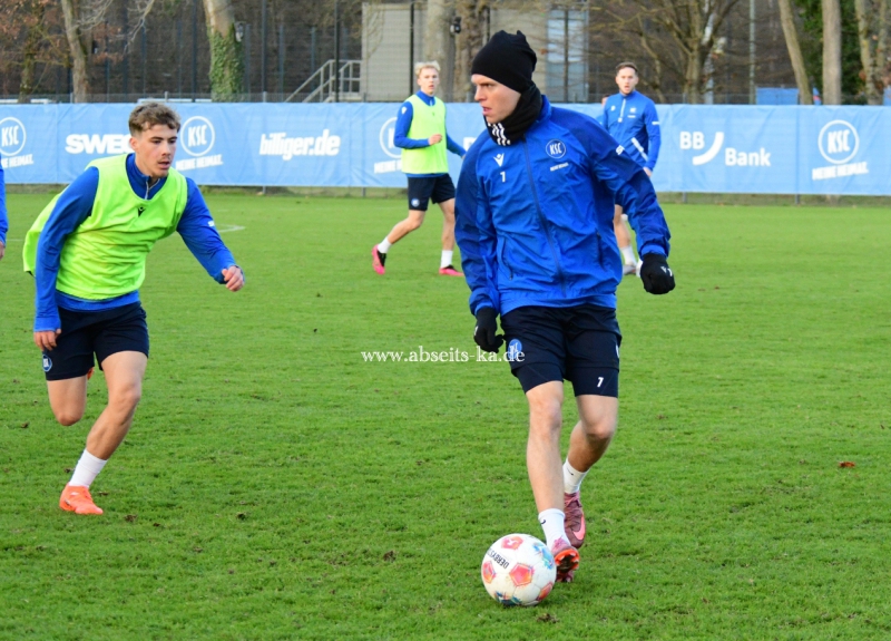 DSC_5327_0A-KSC-bereitet-sich-auf-das-Spiel-in-Darmstadt-vor5 DSC_5327_0A-KSC-bereitet-sich-auf-das-Spiel-in-Darmstadt-vor5