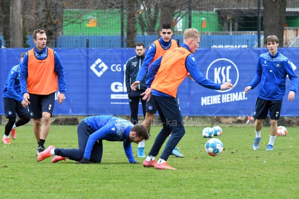 KSC-Trainingsstart-fuer-das-Rostockspiel029