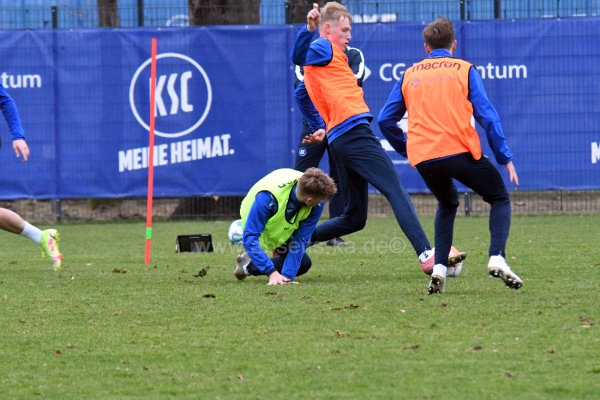 KSC-Trainingsstart-fuer-das-Rostockspiel039
