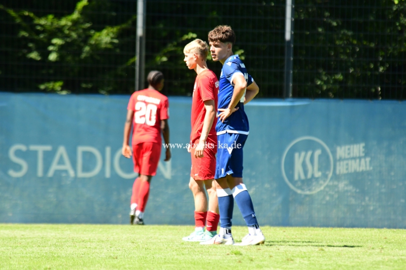 DSC_8423_KSC-U17-besiegt-zum-Auftakt-Offenbach11 DSC_8423_KSC-U17-besiegt-zum-Auftakt-Offenbach11