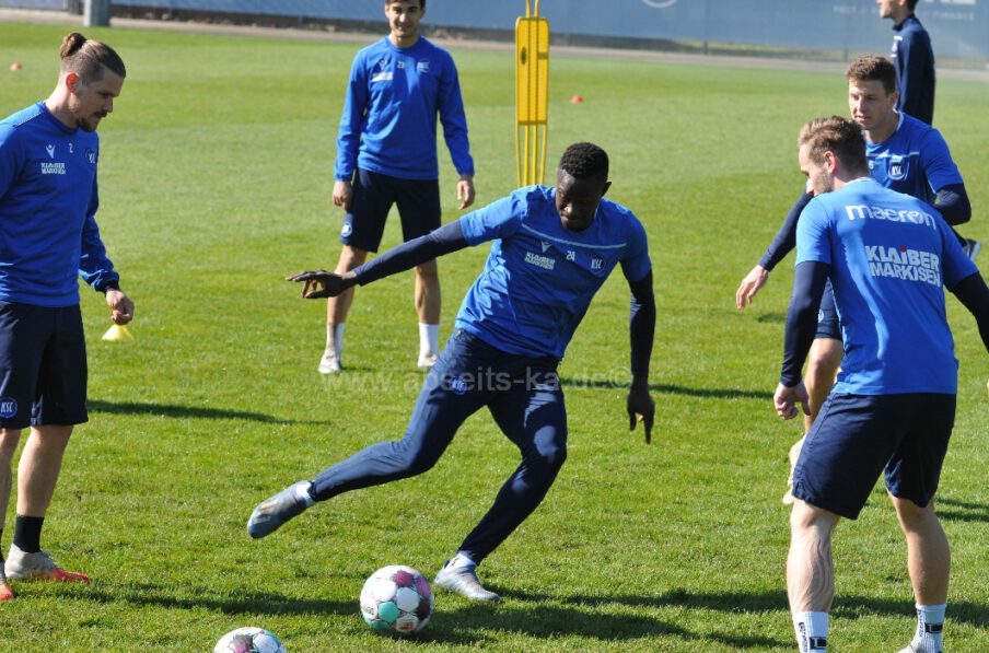 KSC-Galerie: Anschwitzen vor dem Aue-Spiel