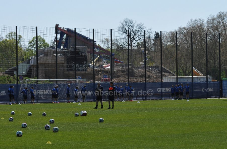 KSC-Üben am Sonntag vor dem Aue-Apiel