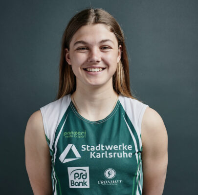 Jette Brucker.