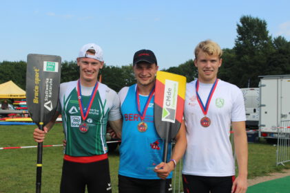 Sieger-Canadier 1.000m: Die Sieger der Deutschen Meisterschaft im Canadier-Einer 1.000m: Tim Bechtold (v.l.), Olympionike Conrad Scheibner (Berlin) und Florian Köppen (Leipzig)
