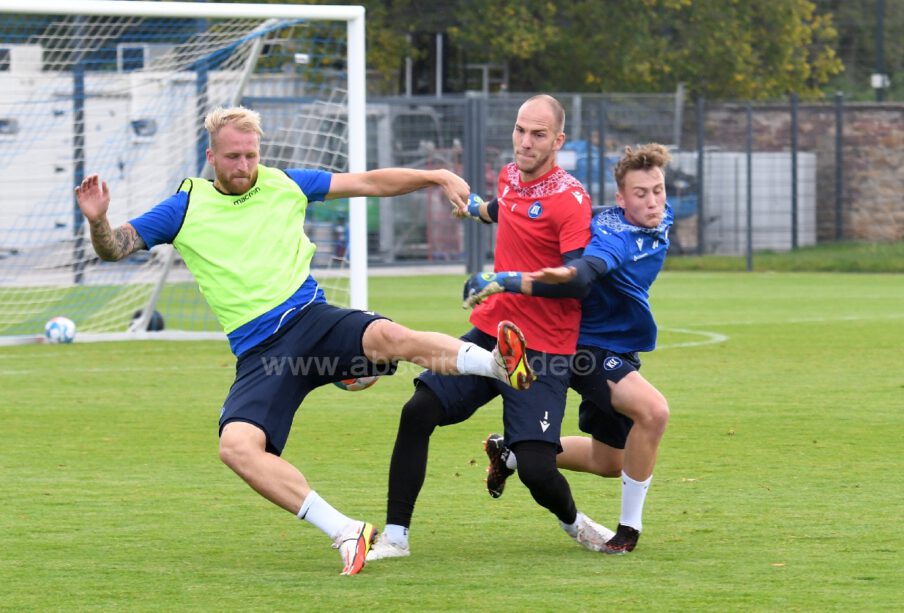 Impressionen vom KSC-Üben vor dem Regensburg-Spiel