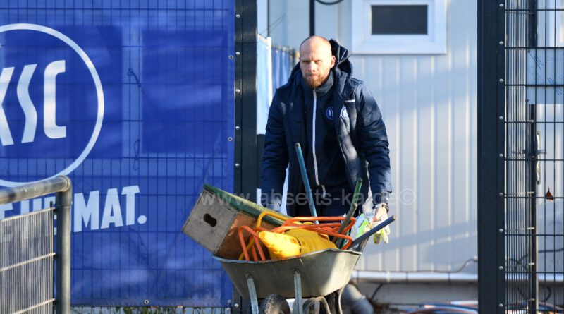 KSC verlängert mit Torwarttrainer Markus Miller