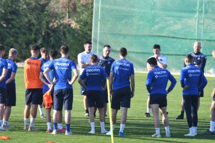 KSC-U17-Coach Sirus Motekallemi im Profi-Trainingslager