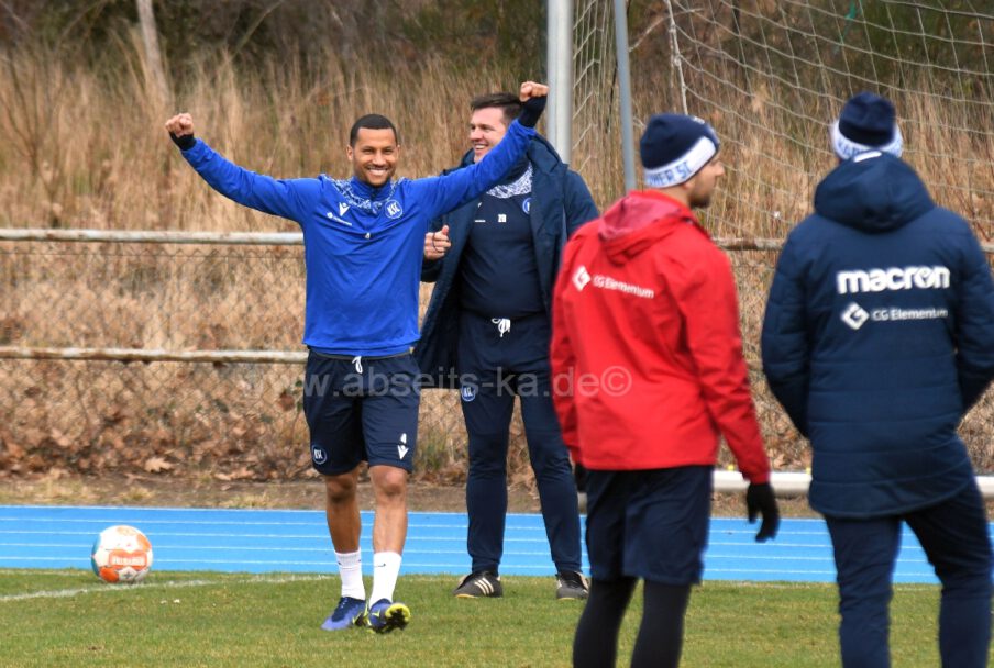 KSC-Üben am Donnerstag vor dem Schalkespiel