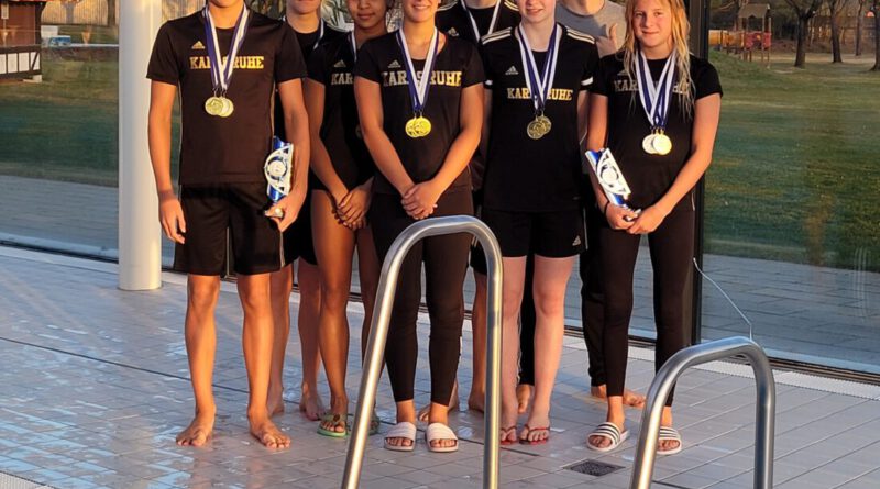 Foto : SSC – das Team, das in Wetzlar an den Start ging: v.l.n.r. Leo Leverkus, Thure Stian Müller, Shirin Rosinel, Mila Wazner, Alexander Manyrin, Hanna Seiter, Gerard Serrano Pol, Mira Helget