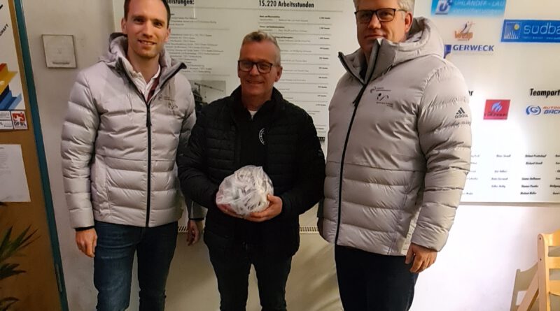 Foto: Jugend-Vereinsdialog, v.l. Rouven Ettner, Dirk Baberske, Jörg Barthelmes (Quelle: bfv)